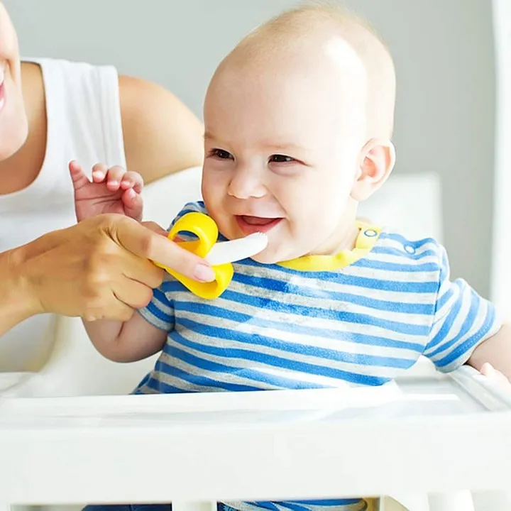 Soft Silicone Baby Banana Yellow Banana Infant Toothbrush, Easy to Hold, Train Infants Babies and Toddlers for Oral Hygiene, Teether Effect for Sore Gums, 4.33" x 0.39" x 7.87", BR003 image 3